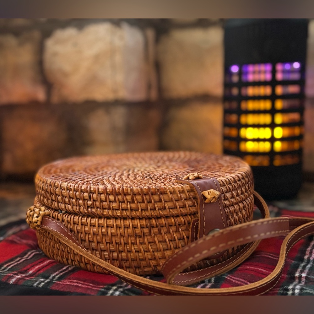 Handcrafted Tan Rattan Bag - Picture 9 of 12